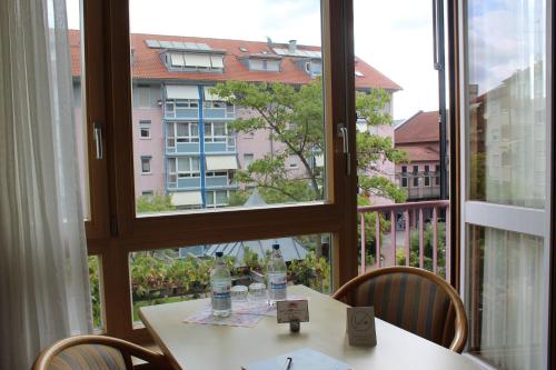Imagen general del Hotel Evangelische Diakonissenanstalt Stuttgart G&Auml;STEHAUS AM DIAKONISSENPLATZ. Foto 9