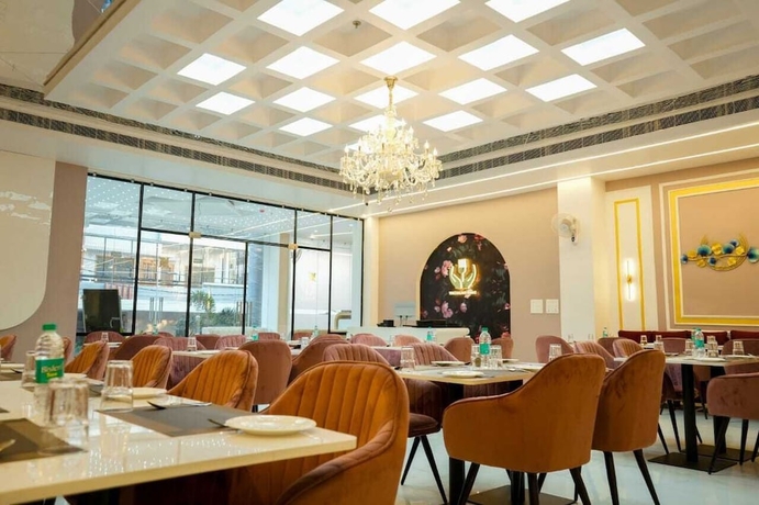 Imagen del bar/restaurante del Hotel Evara Inn. Foto 3