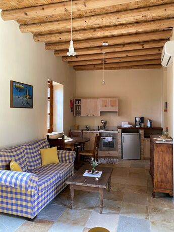 Imagen general del Hotel Eveleos Country House. Foto 12