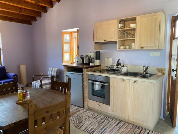 Imagen de la habitación del Hotel Eveleos Country House. Foto 19