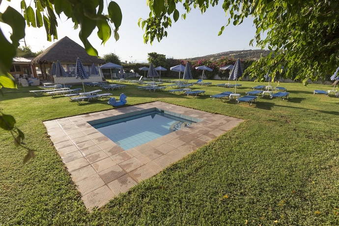 Imagen de la piscina del Hotel Evelin, Rethymnon. Foto 14