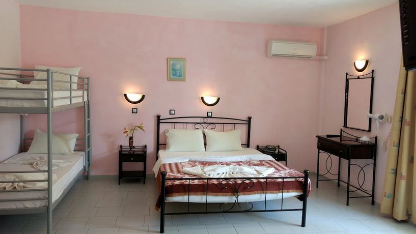Imagen de la habitación del Hotel Evelin hotel. Foto 5