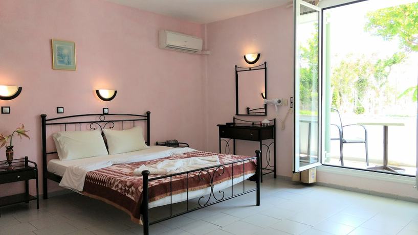 Imagen de la habitación del Hotel Evelin hotel. Foto 6