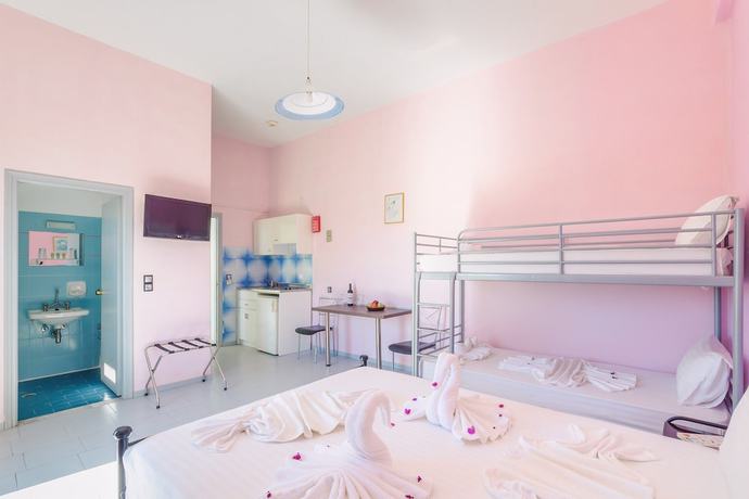 Imagen de la habitación del Hotel Evelin hotel. Foto 10