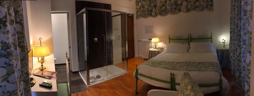 Imagen de la habitación del Hotel Eveline Portosole. Foto 6