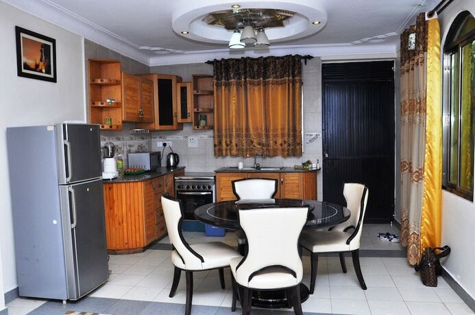 Imagen general del Hotel Evelyn Apartments. Foto 12