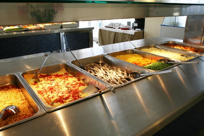 Imagen del bar/restaurante del Hotel Evelyn Beach. Foto 2