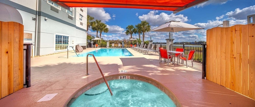 Imagen de la piscina del Hotel Even Sarasota-lakewood Ranch, An Ihg. Foto 19