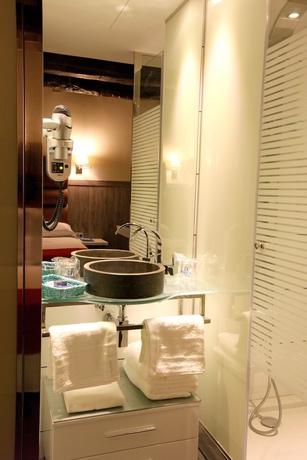 Imagen de la habitación del Hotel Evenia Alcalá Boutique. Foto 12