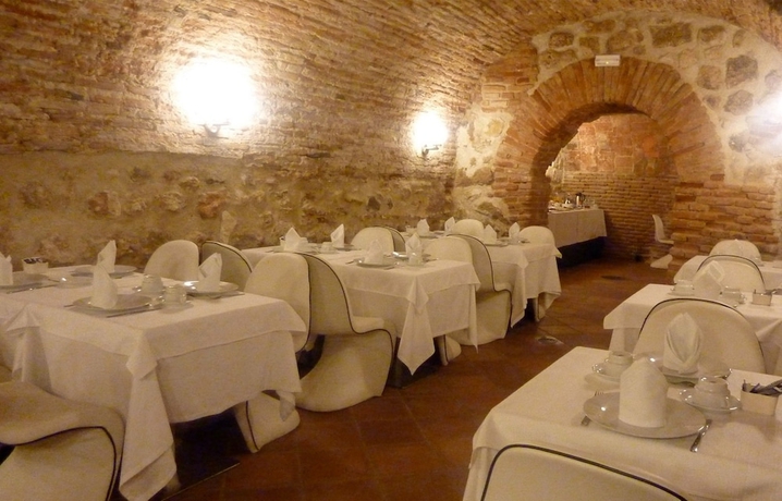 Imagen del bar/restaurante del Hotel Evenia Alcalá Boutique. Foto 6