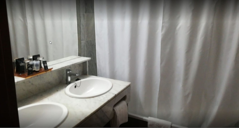 Imagen de la habitación del Hotel Evenia Olympic Garden. Foto 6