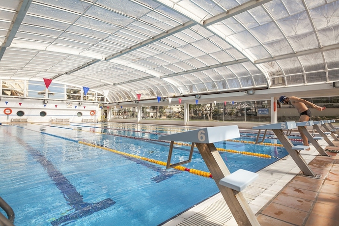 Imagen de la piscina del Hotel Evenia Olympic Garden. Foto 13