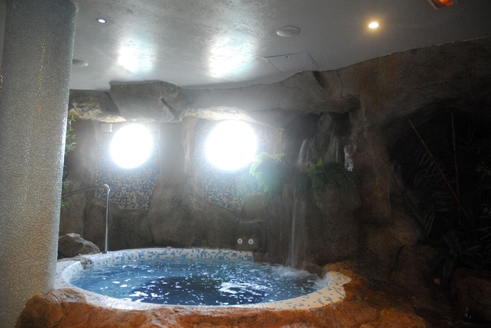 Imagen de la piscina del Hotel Evenia Olympic Garden. Foto 18