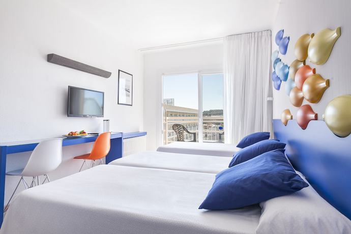 Imagen de la habitación del Hotel Evenia Olympic Park. Foto 9