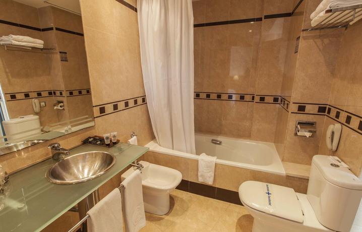 Imagen general del Hotel Evenia Rocafort. Foto 4