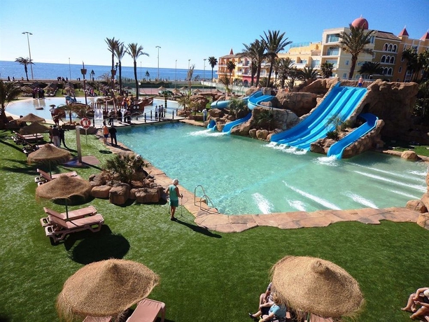 Imagen de la piscina del Hotel Evenia Zoraida Garden. Foto 13