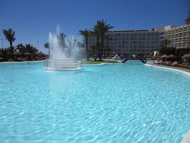 Imagen de la piscina del Hotel Evenia Zoraida Resort. Foto 18