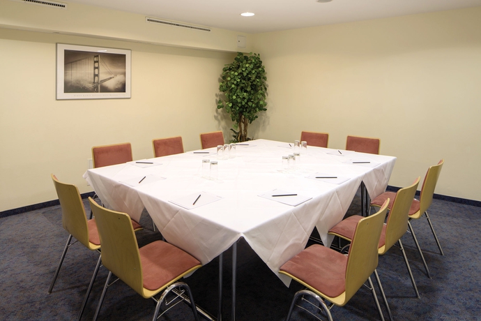 Imagen de los interiores del Hotel Eventhotel Pyramide. Foto 13