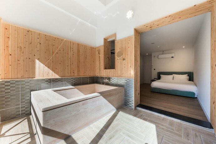 Imagen general del Hotel Ever Miracle. Foto 6