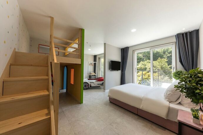 Imagen general del Hotel Ever Miracle. Foto 9