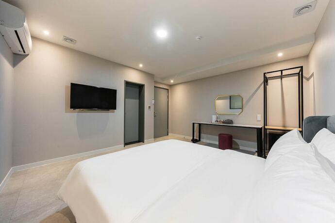 Imagen general del Hotel Ever Miracle. Foto 14