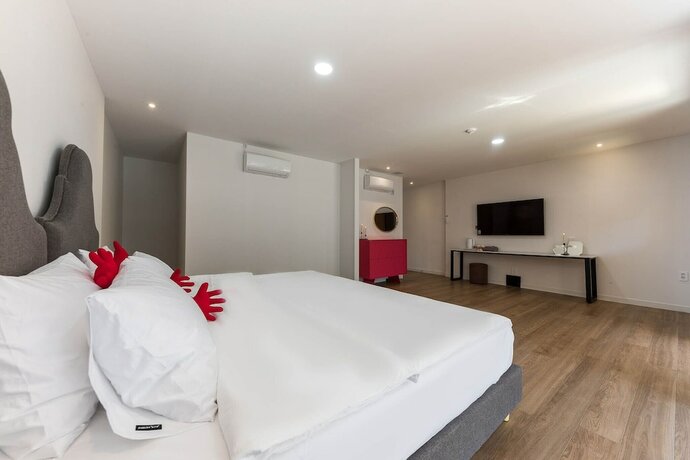 Imagen general del Hotel Ever Miracle. Foto 17