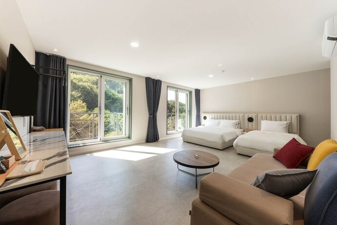 Imagen general del Hotel Ever Miracle. Foto 19