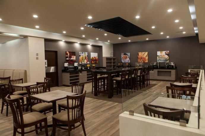 Imagen del bar/restaurante del Hotel Everest, Ciudad Victoria. Foto 6