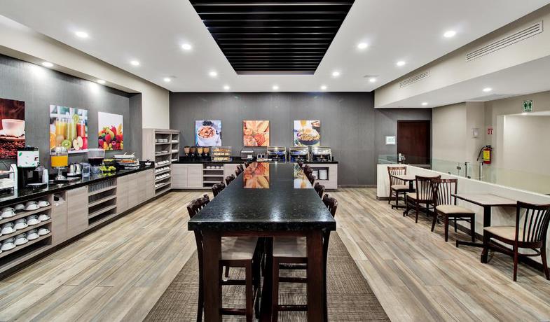 Imagen del bar/restaurante del Hotel Everest, Ciudad Victoria. Foto 7