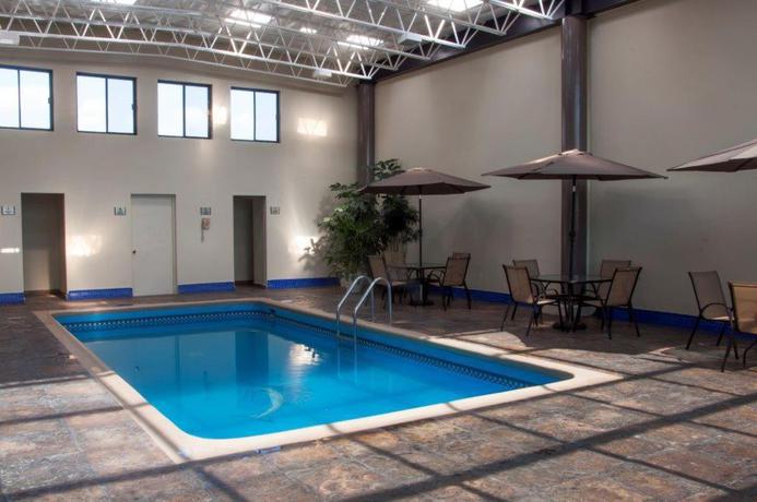 Imagen de la piscina del Hotel Everest, Ciudad Victoria. Foto 19