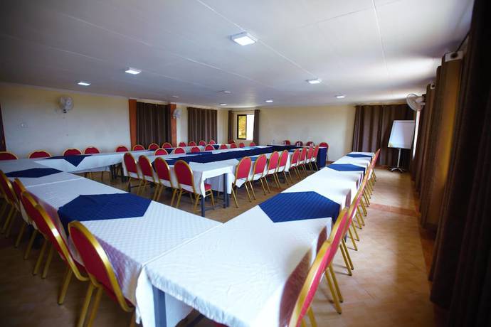Imagen de los interiores del Hotel Everest House. Foto 14