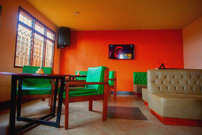 Imagen de los interiores del Hotel Everest House. Foto 15