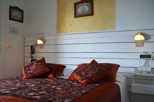 Imagen de la habitación del Hotel Everest Meubl&eacute; Garni. Foto 7