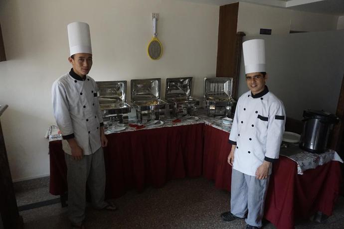 Imagen del bar/restaurante del Hotel Everest Nepal. Foto 5