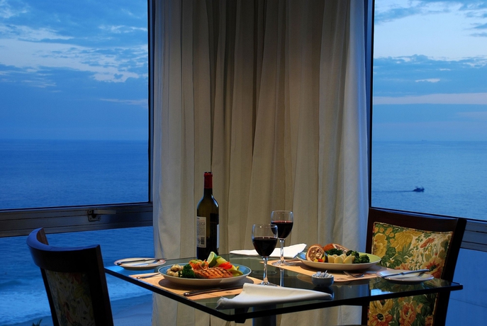 Imagen del bar/restaurante del Hotel Everest Rio. Foto 9