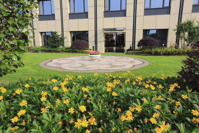 Imagen de los exteriores del Hotel Evergreen Laurel Shanghai. Foto 16