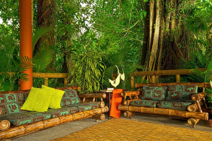 Imagen de los exteriores del Hotel Evergreen Lodge. Foto 10