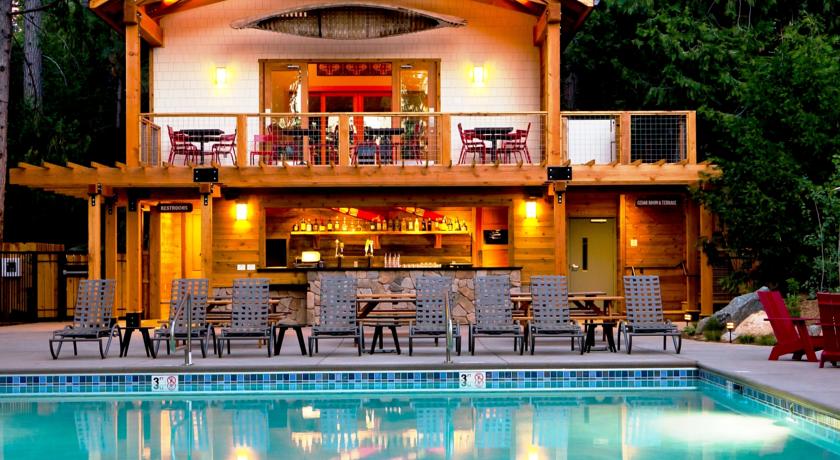 Imagen de la piscina del Hotel Evergreen Lodge Yosemite. Foto 11