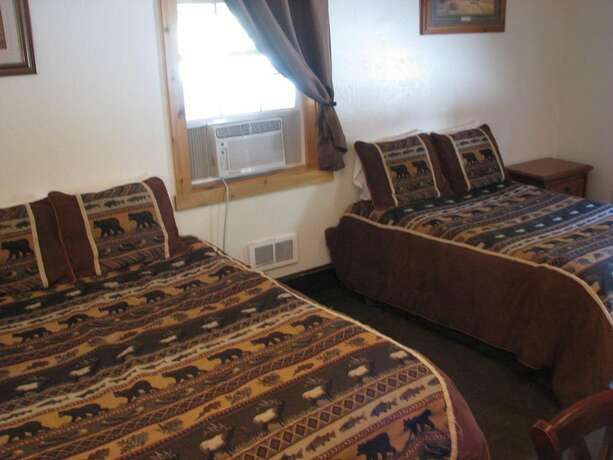 Imagen general del Hotel Evergreen Motel, Coram. Foto 3