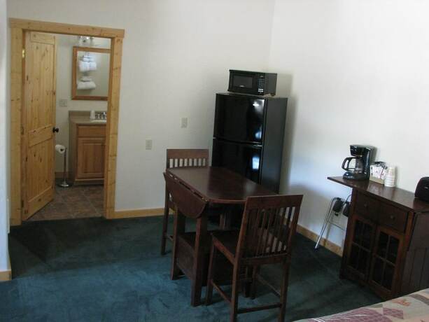 Imagen general del Hotel Evergreen Motel, Coram. Foto 4