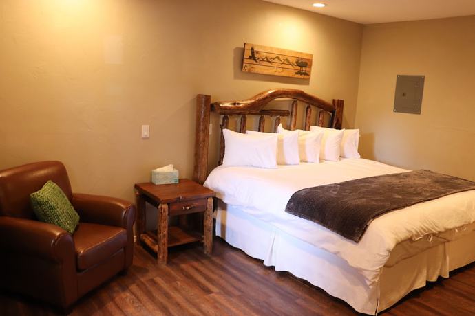 Imagen de la habitación del Hotel Evergreen Motel. Foto 2