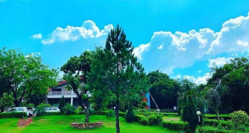 Imagen general del Hotel Evergreen Resort and Farm Aravali. Foto 2
