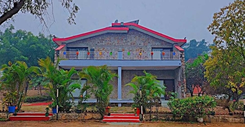 Imagen general del Hotel Evergreen Resort and Farm Aravali. Foto 3