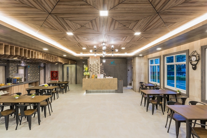 Imagen de los interiores del Hotel Evergreen Suite. Foto 19