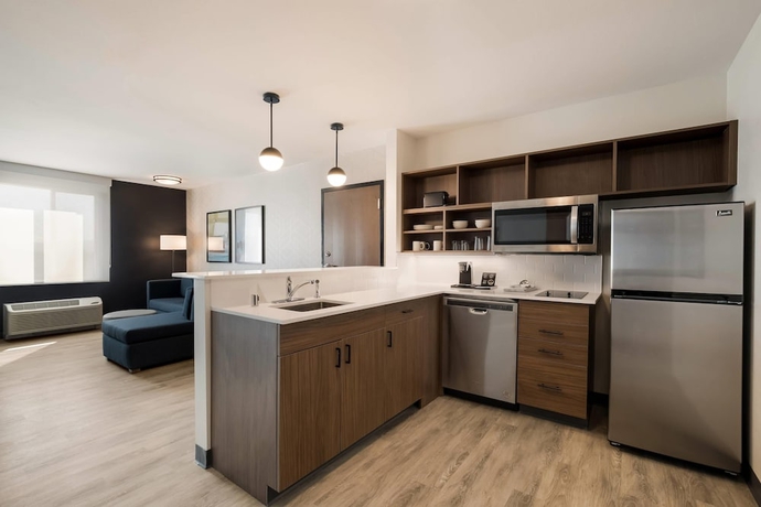 Imagen de la habitación del Hotel Everhome Suites Corona. Foto 5