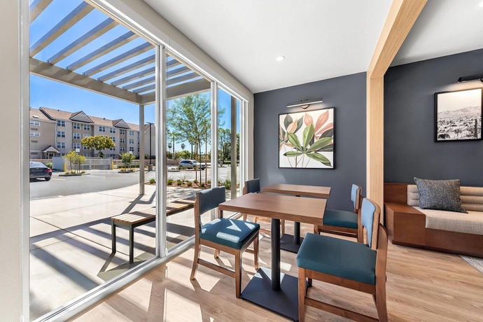 Imagen de los interiores del Hotel Everhome Suites San Bernardino - Loma Linda. Foto 13