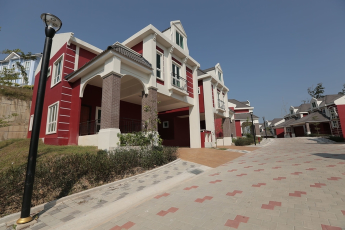 Imagen de los exteriores del Hotel Everia Villas Resort. Foto 14