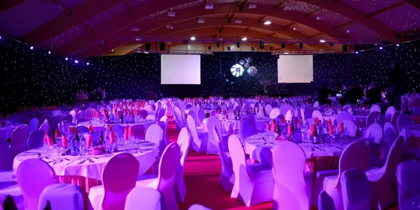 Imagen de los interiores del Hotel Everness and Resort. Foto 11