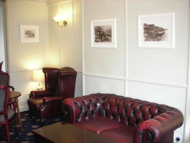 Imagen de los interiores del Hotel Eversley. Foto 13