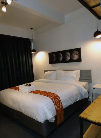 Imagen de la habitación del Hotel Every Surawong. Foto 3